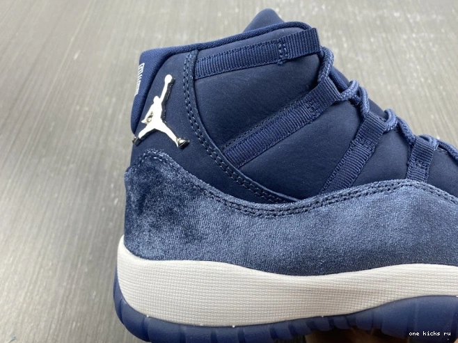Rep MIDNIGHT NAVY JORDAN AIR AR0715-441 WMNS 11 VELVET 0807